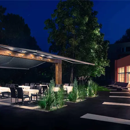 ホテル メルキュール シティ 4*