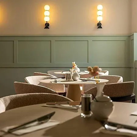 Mercure 4*