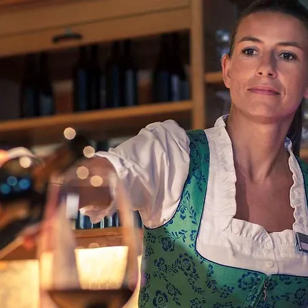 メルキュール シティ ホテル 4*